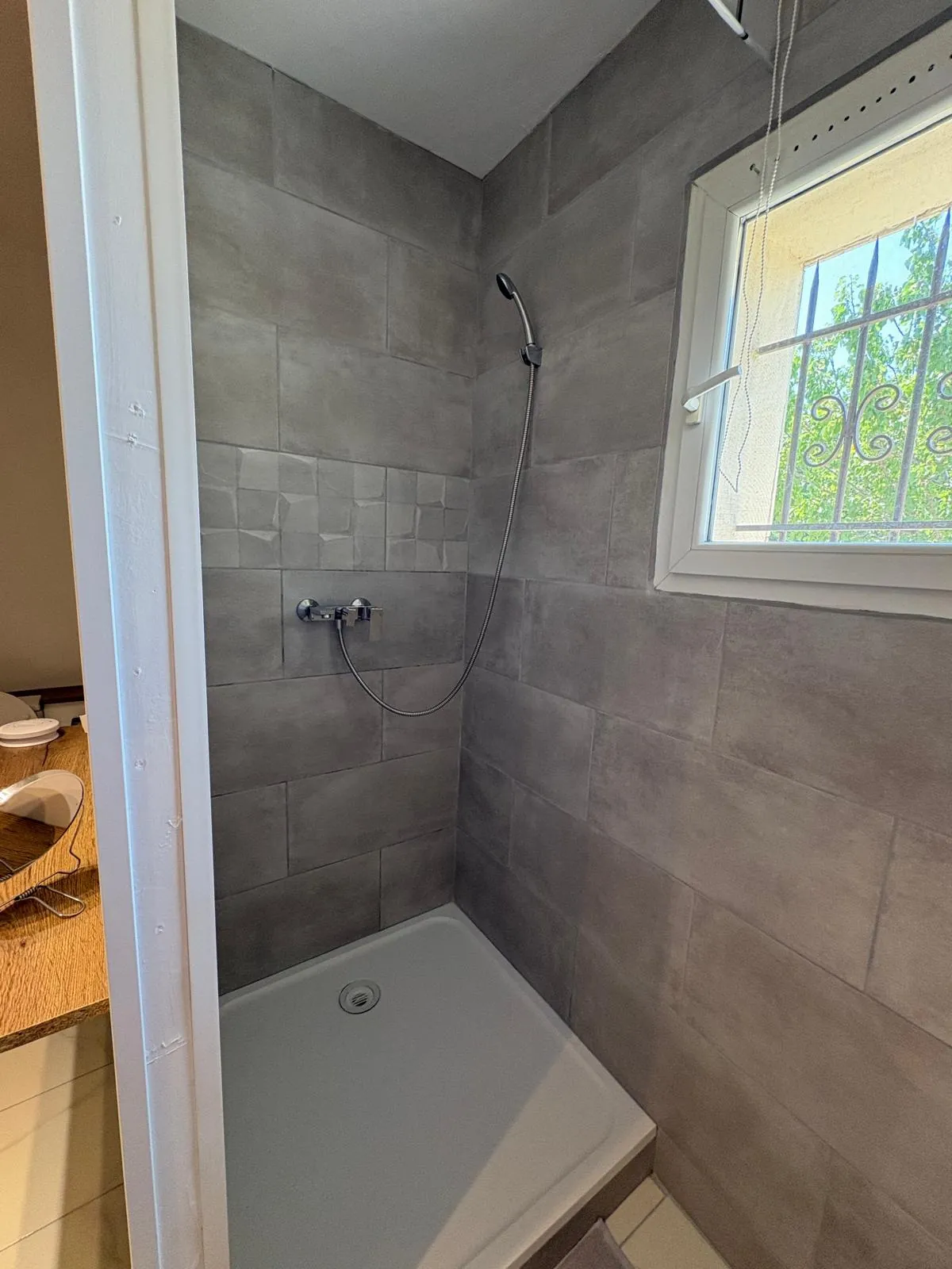 Vente maison T5 avec piscine et jardin à Grillon, Provence 