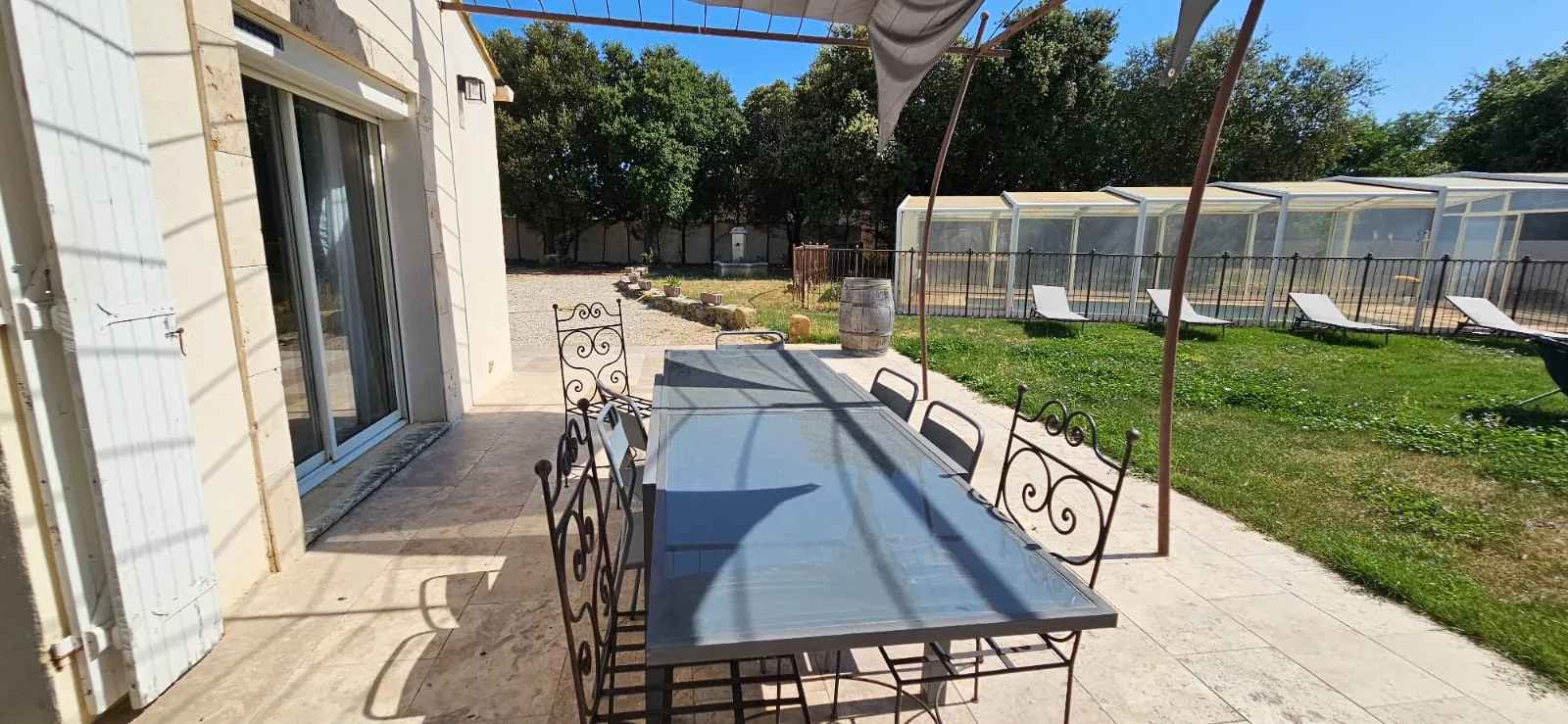 Vente maison T5 avec piscine et jardin à Grillon, Provence 