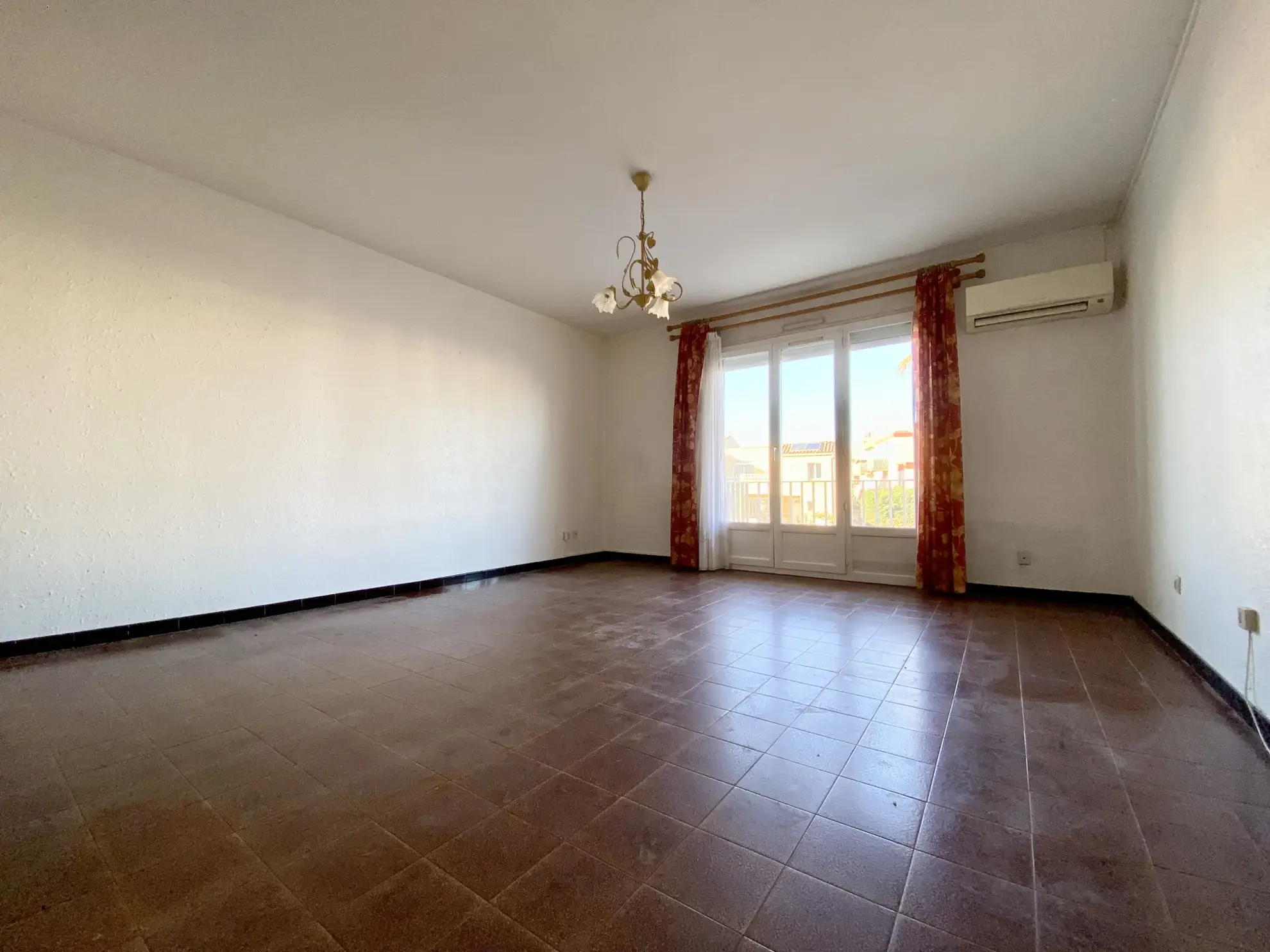 Studio lumineux de 31 m² avec balcon à Palavas-les-Flots proche plage et centre-ville 
