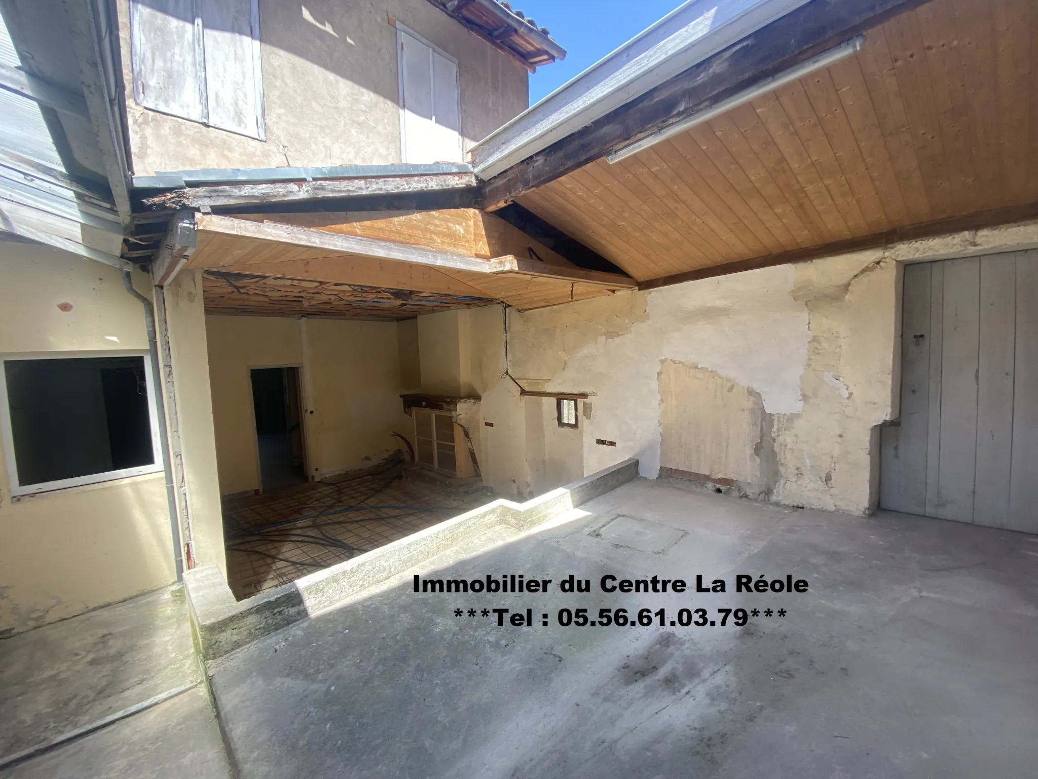 Maison de ville à rénover de 100 m² avec cour et dépendance à La Réole