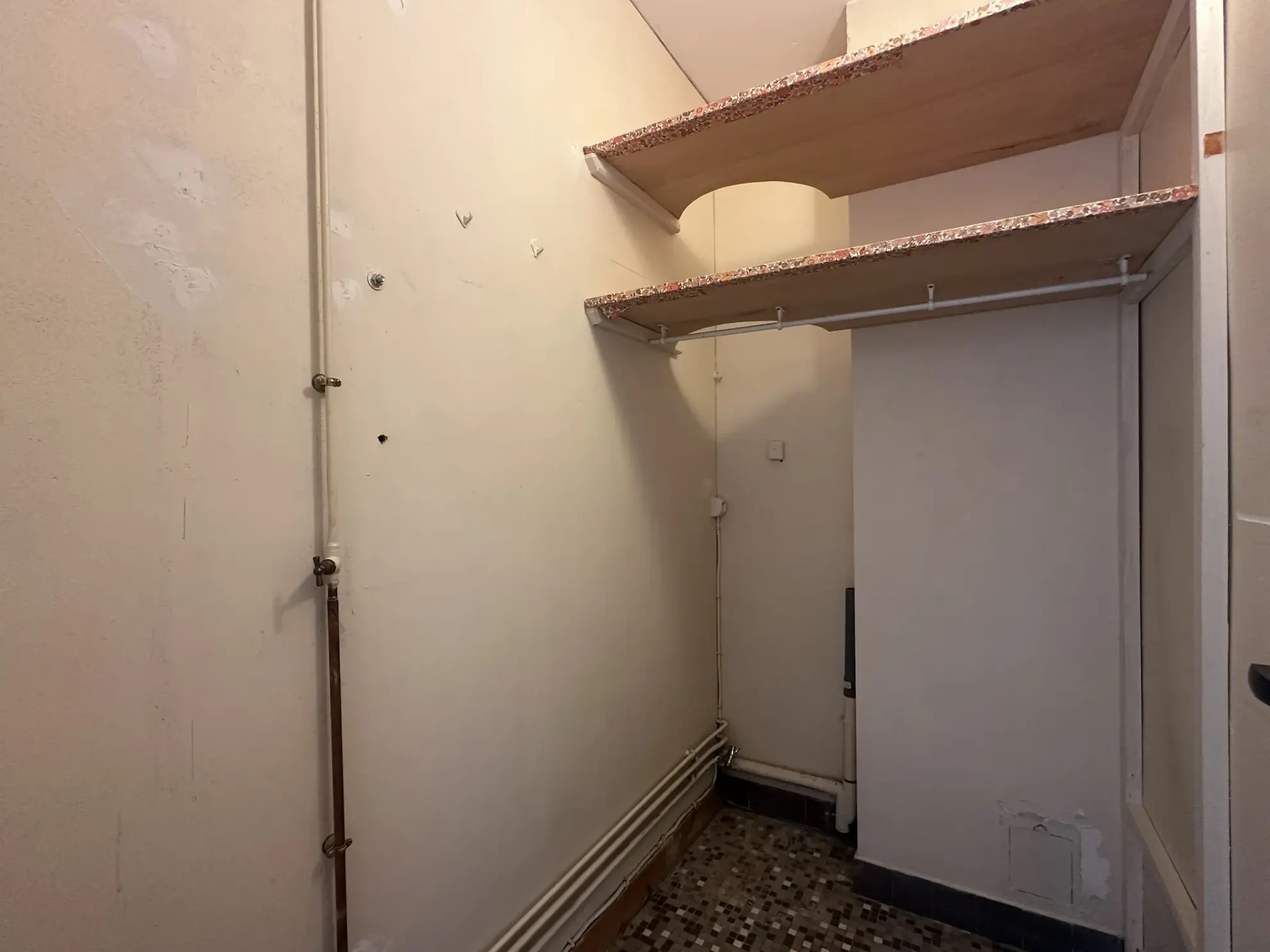 Appartement lumineux de 68 m2 avec 2 balcons, cave et garage à Loudun 