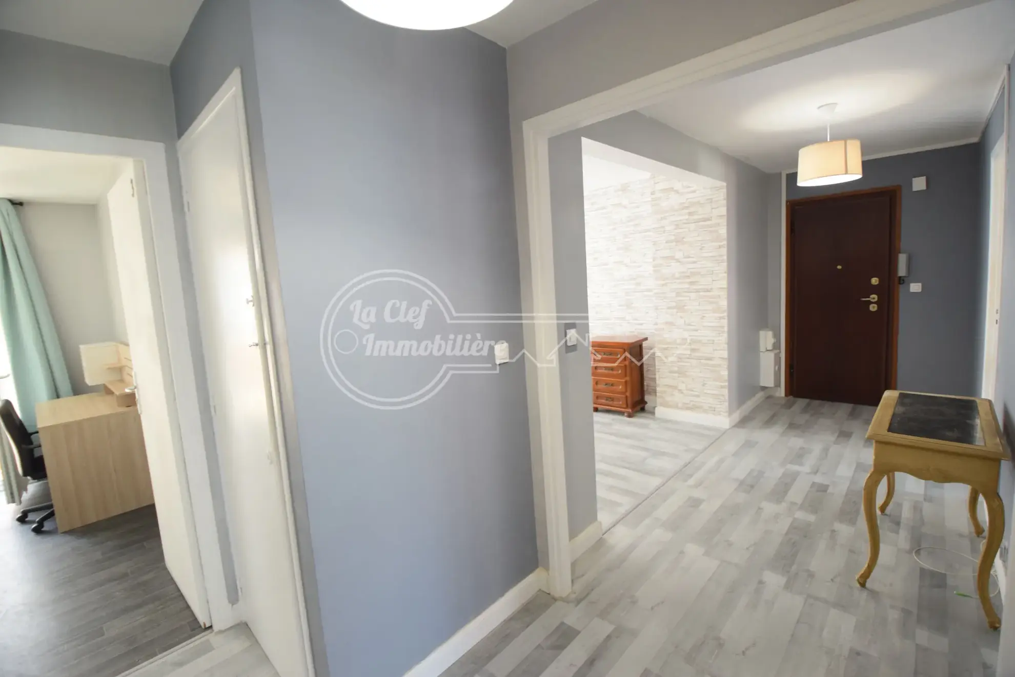 Appartement 4 pièces à Nice près de Saint Roch avec balcon et cave 