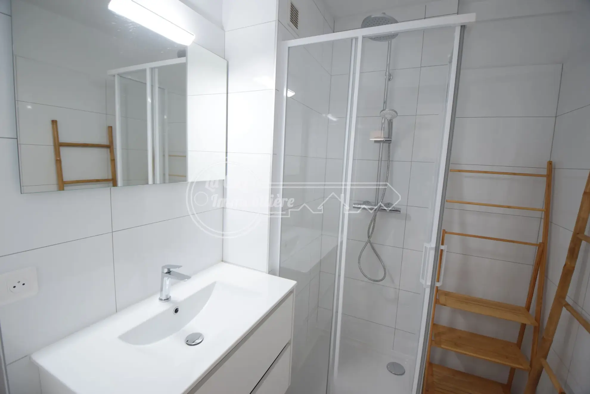 Appartement 4 pièces à Nice près de Saint Roch avec balcon et cave 