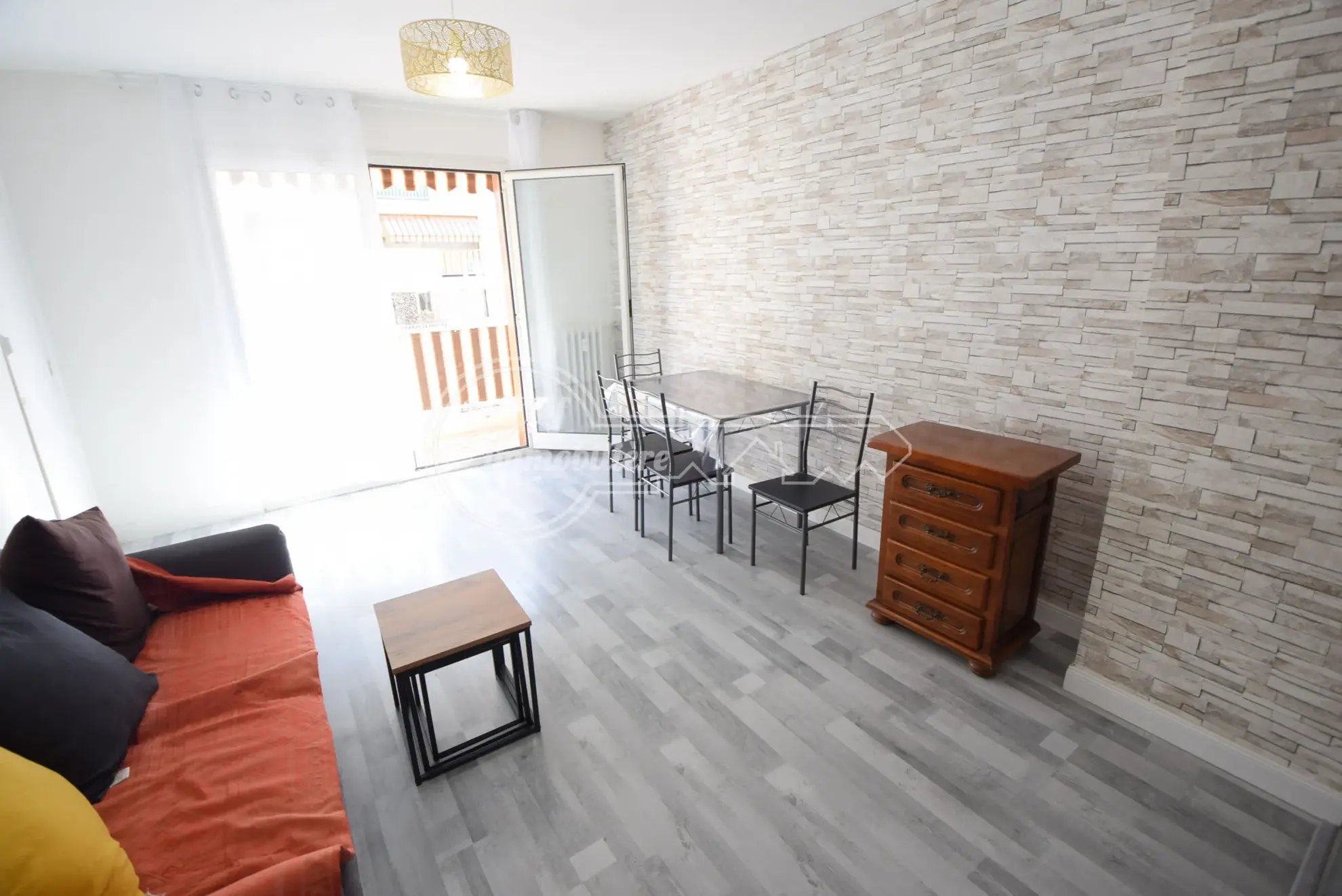 Appartement 4 pièces à Nice près de Saint Roch avec balcon et cave 