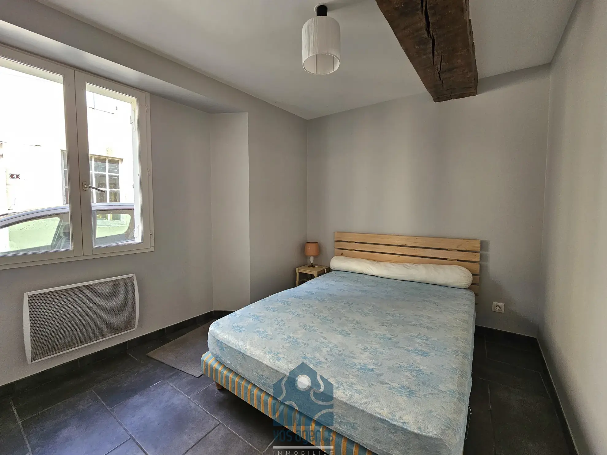 Maison de village divisée en deux logements avec cave, garage et cour à Saint-Gervais d'Auvergne 