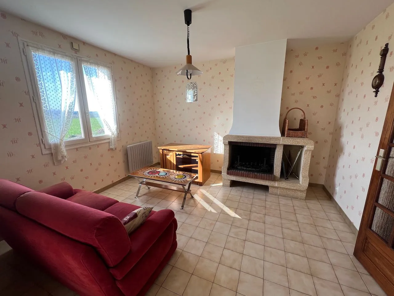 Maison à Sainte Hermine de 105 m² avec jardin, garage et terrasse 