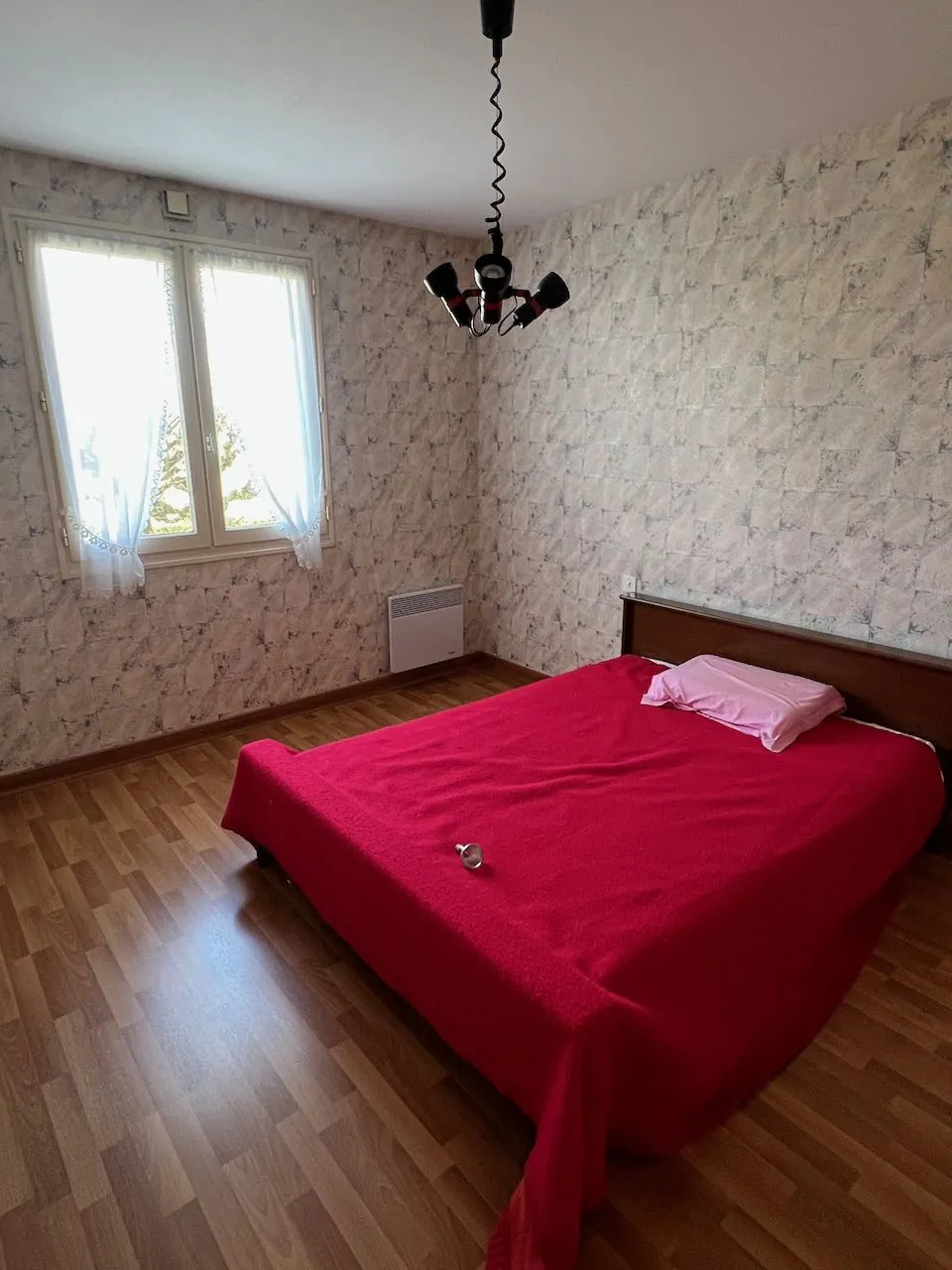 Maison à Sainte Hermine de 105 m² avec jardin, garage et terrasse 