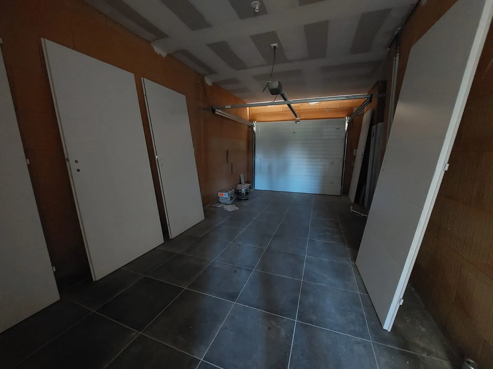 Maison de plain-pied à Saint-Jean-Lasseille avec 2 chambres et garage 