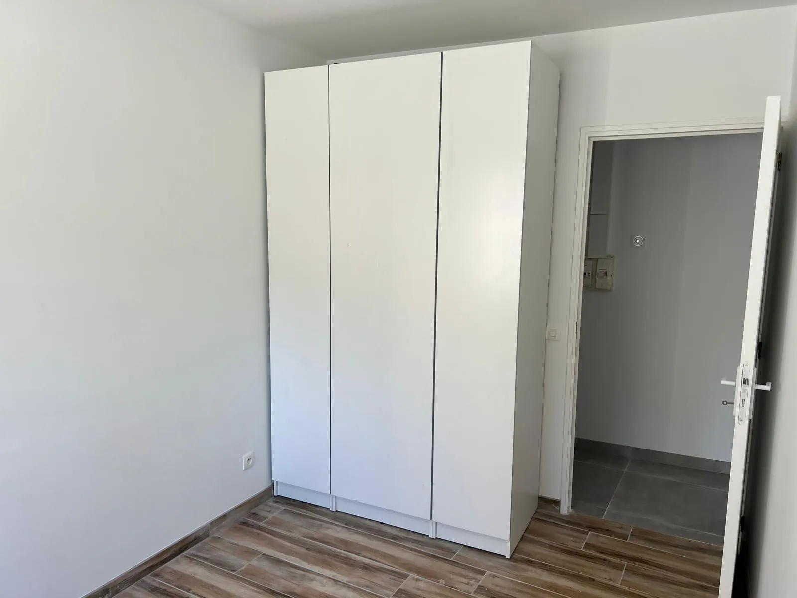 Appartement T2 avec terrasse et parking au cœur de Royan - 55,92 m² 