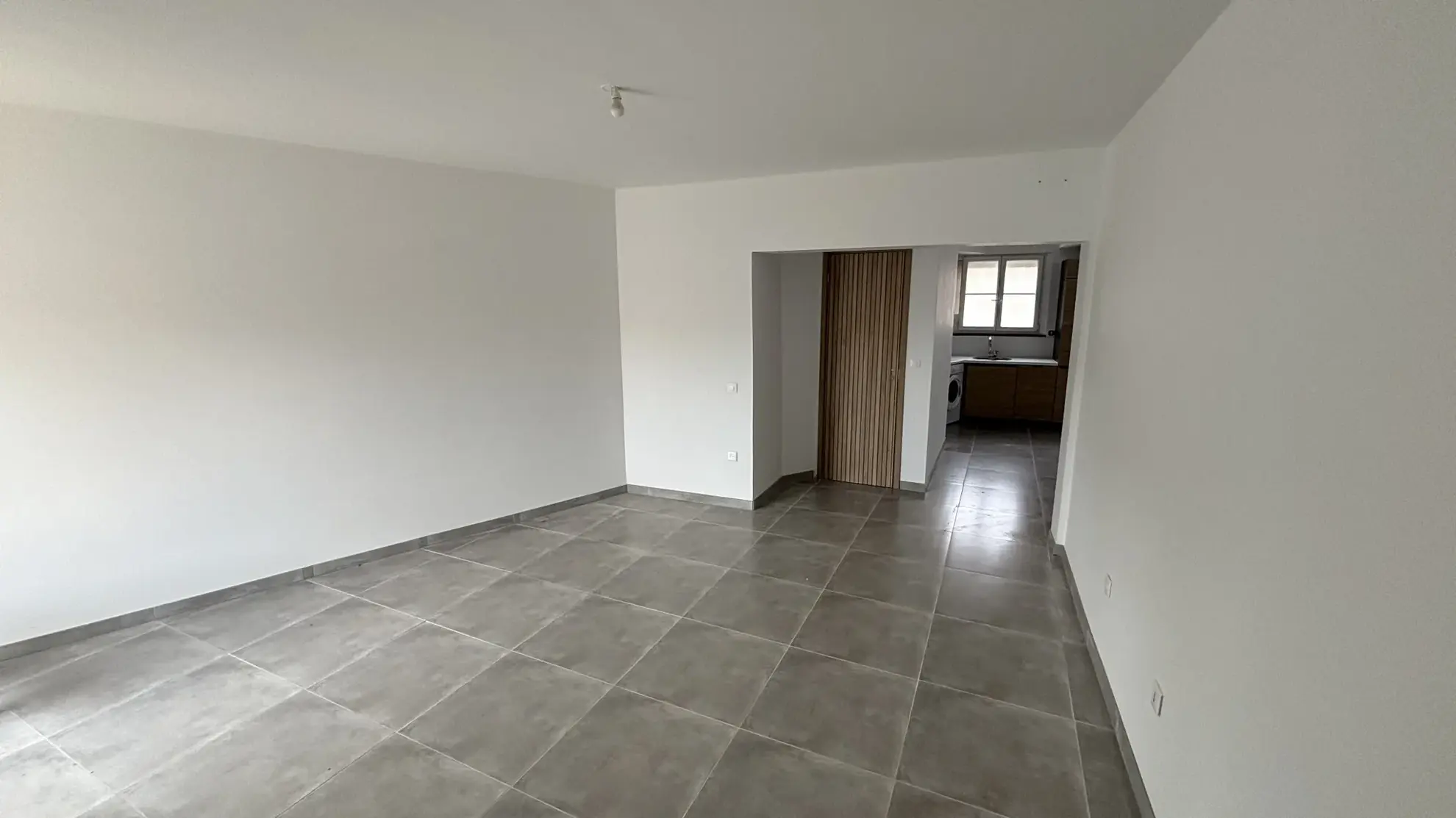 Appartement T2 avec terrasse et parking au cœur de Royan - 55,92 m² 