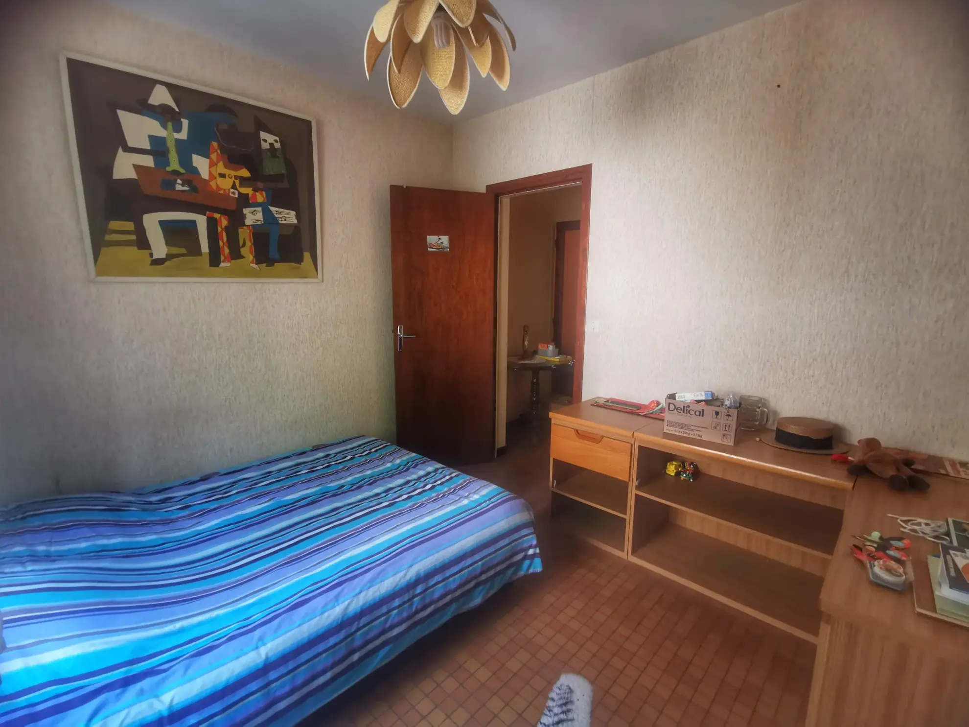 Grande maison familiale à Pujols avec 8 chambres, jardin et garage 