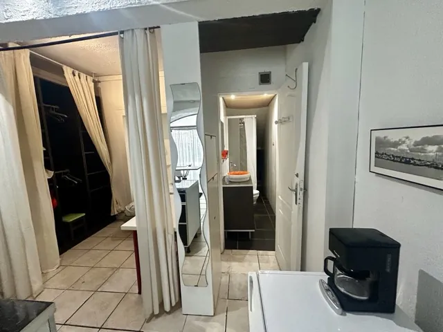 Appartement T1 à vendre à Aix-en-Provence, proche centre, avec parking et cave 