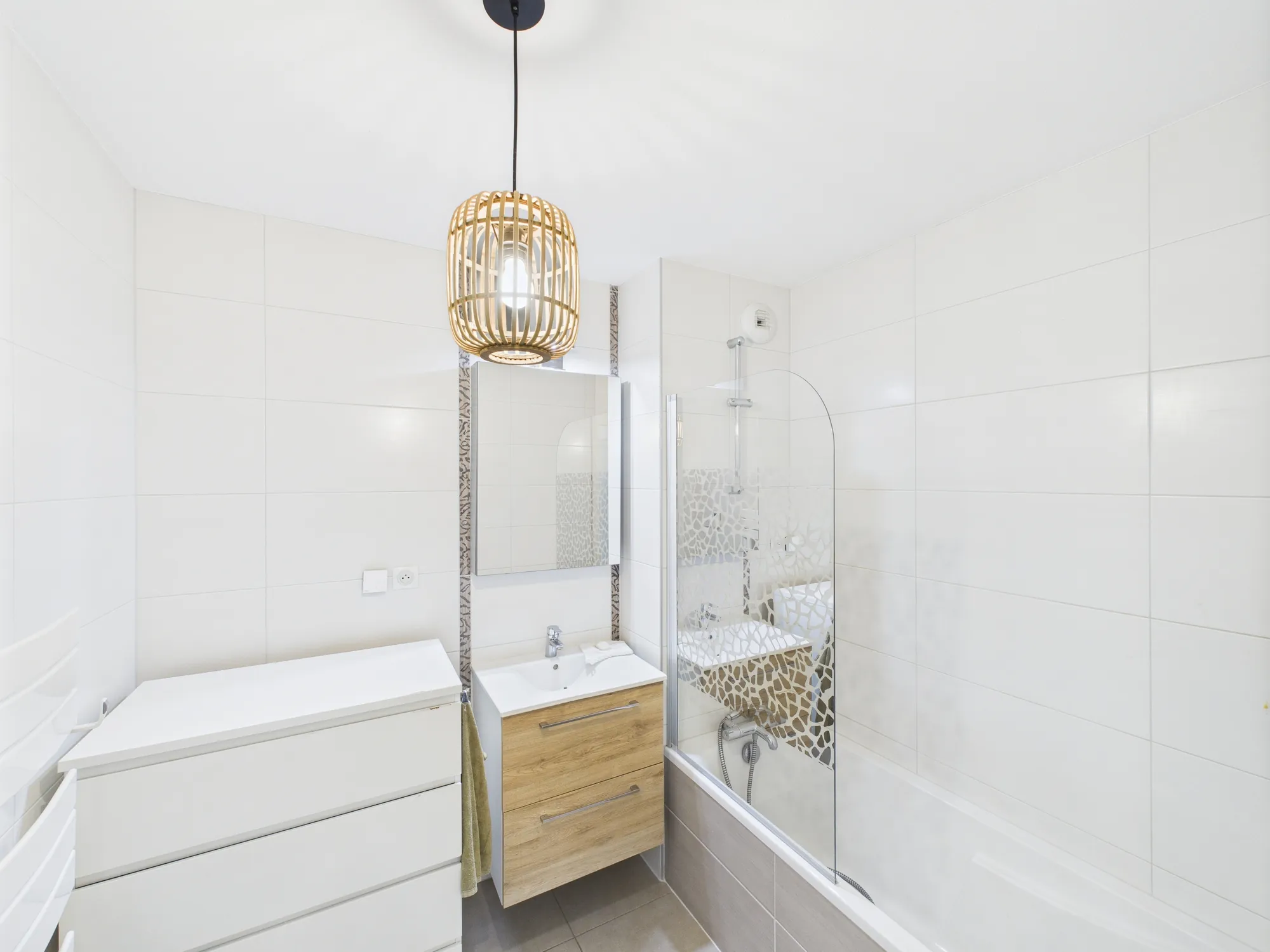 Appartement T3 de haut standing à Saint-Louis avec terrasse et garage 