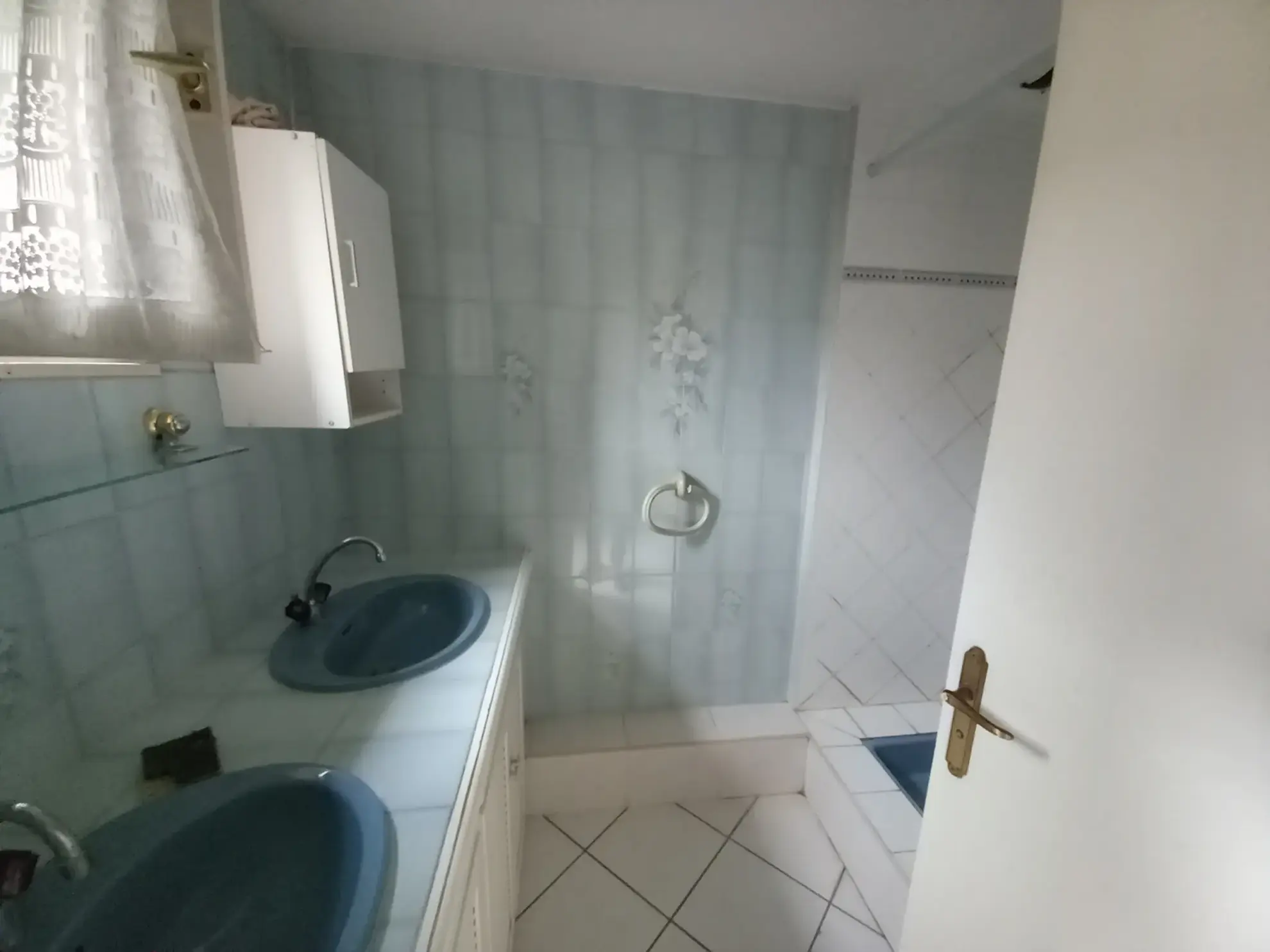 Maison de ville à vendre à Agen – 113 m² avec terrasse et cour centrale 