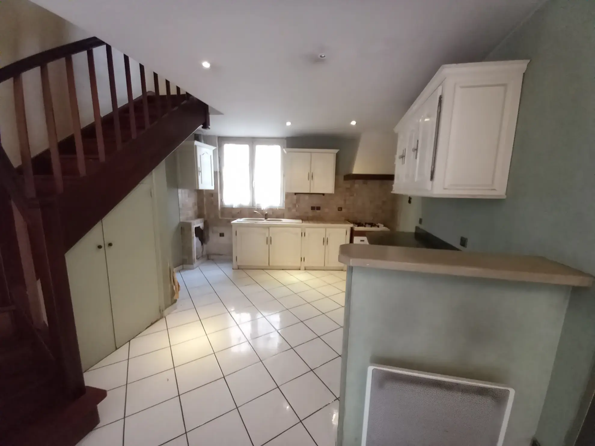 Maison de ville à vendre à Agen – 113 m² avec terrasse et cour centrale 