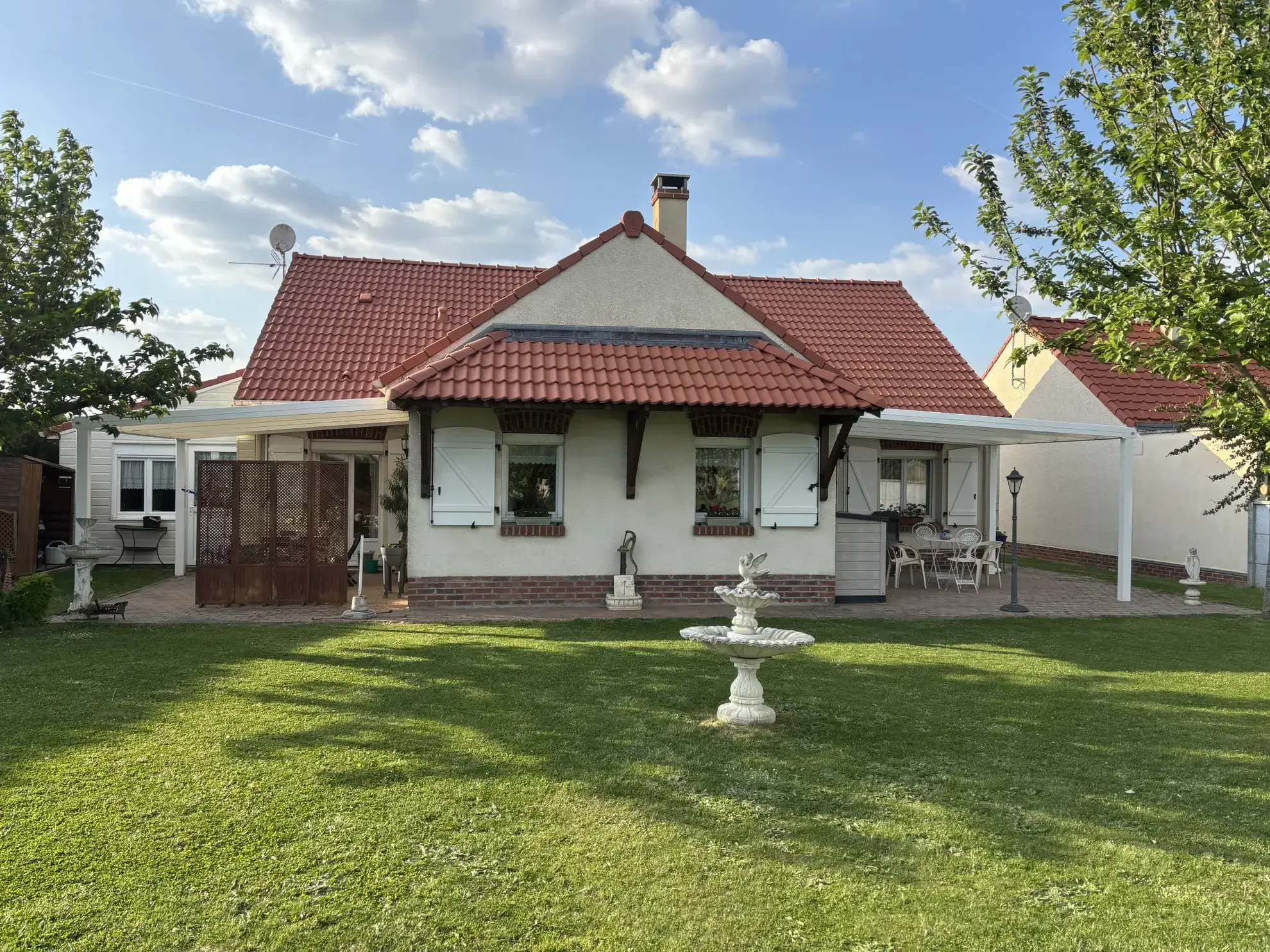 Maison 104 m² à Rethonvillers, 3 chambres, jardin et garage, prêt à vivre