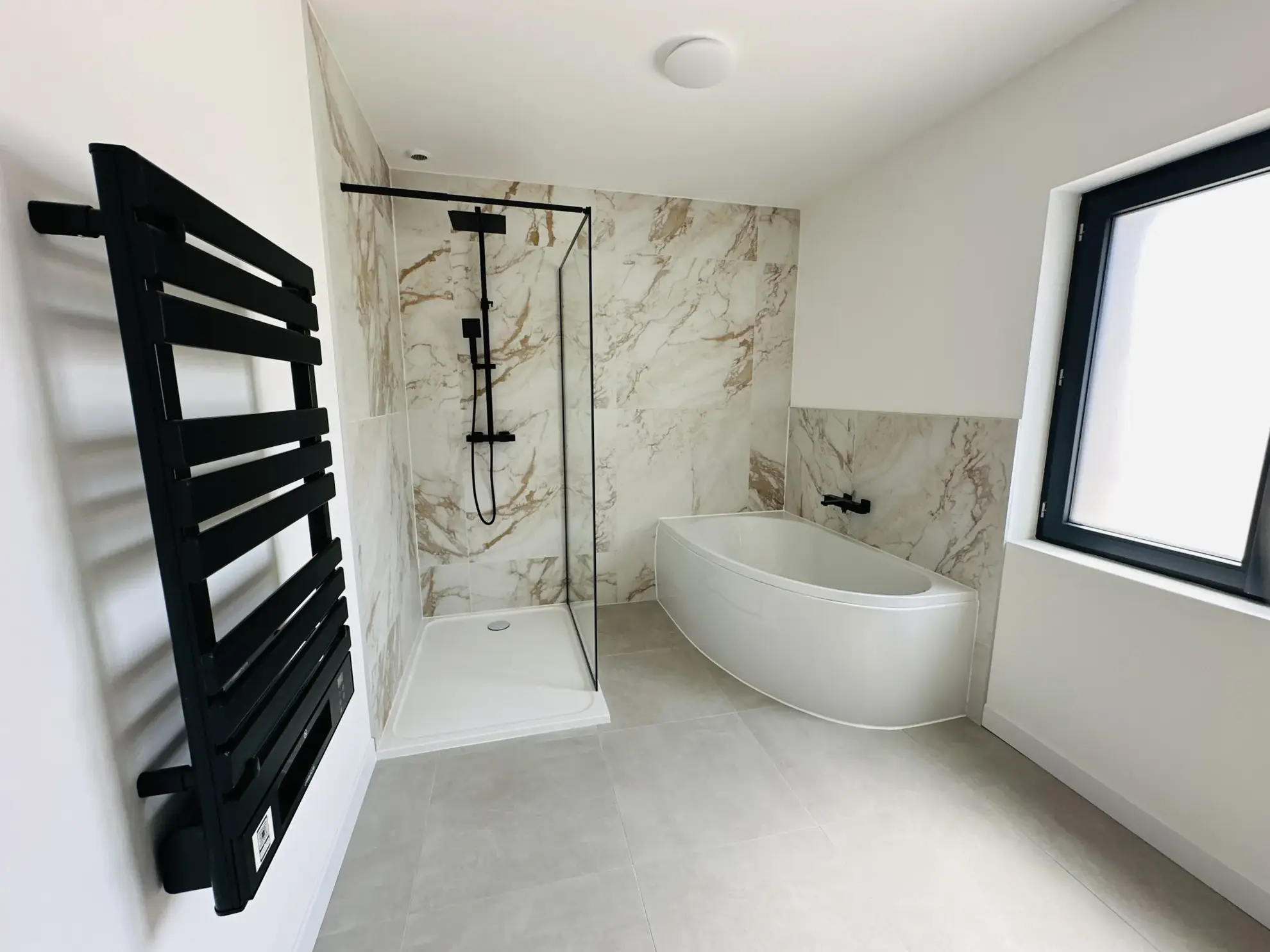 Maison rénovée avec 3 chambres, jardin et garage à Flers-en-Escrebieux 