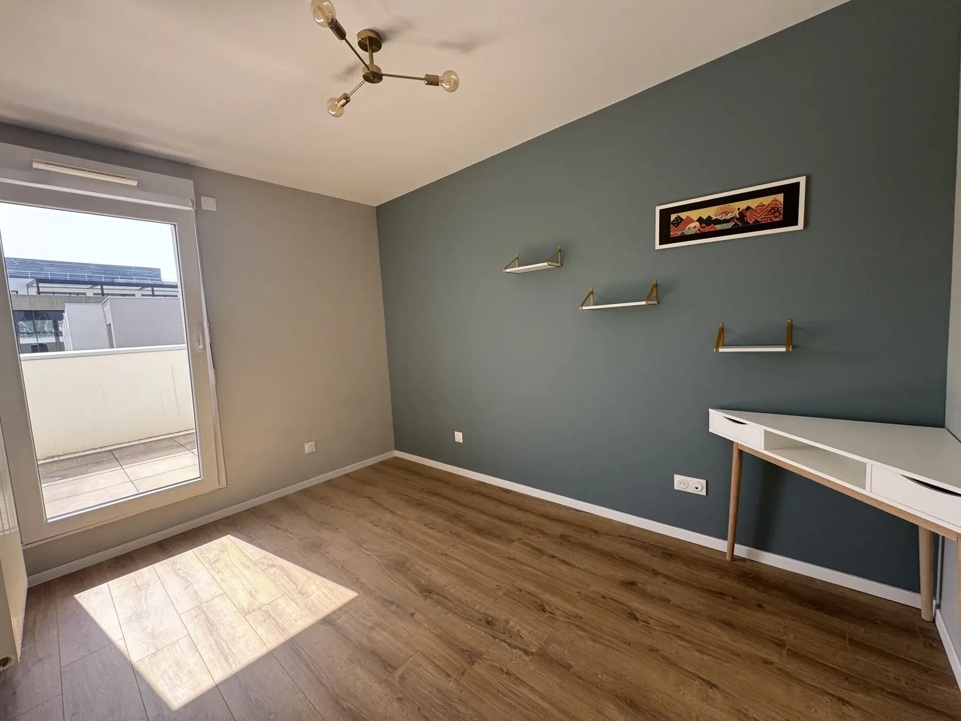 Charmant appartement 3 pièces avec grande terrasse à St Louis 