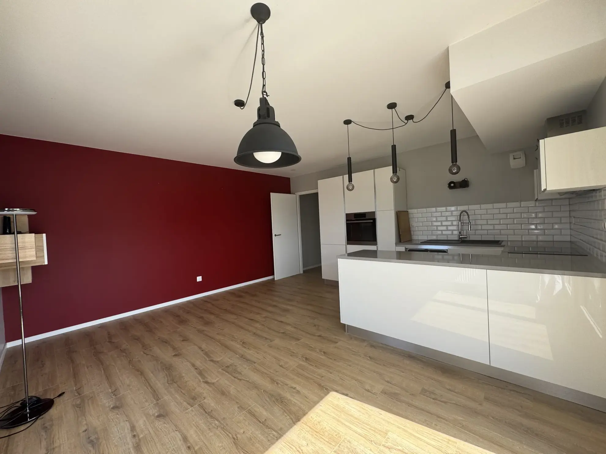 Charmant appartement 3 pièces avec grande terrasse à St Louis 