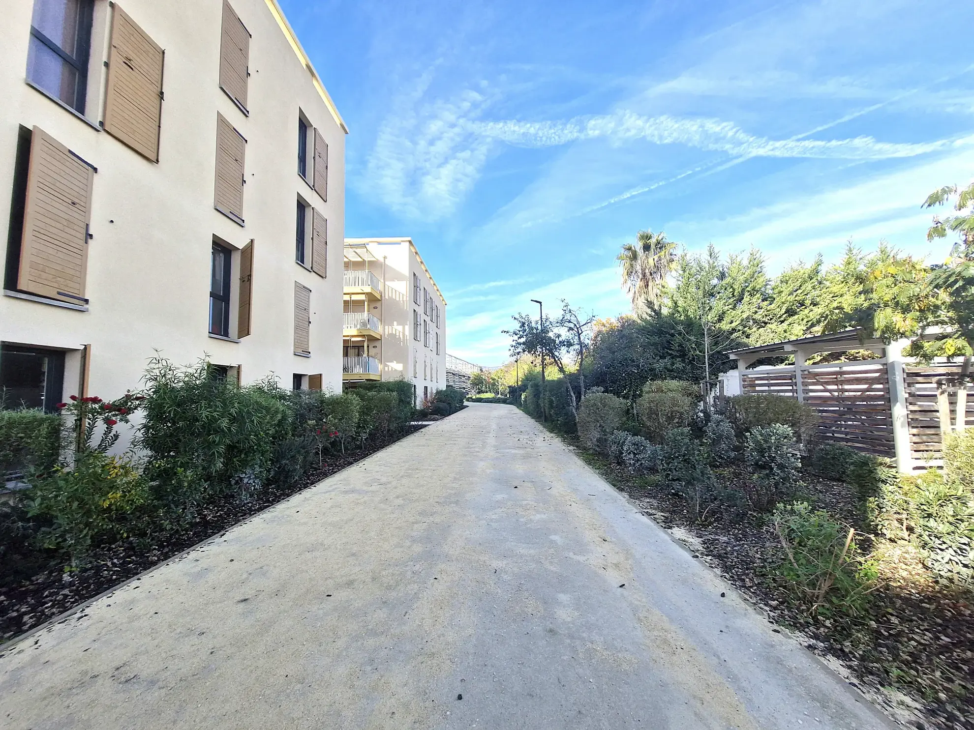 Achat d’un appartement T3 moderne avec terrasse à Sollies-Pont (83) 