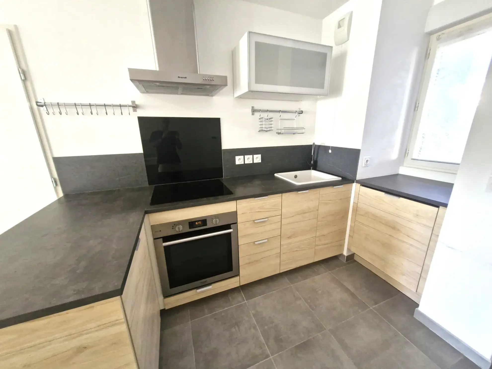 Achat d’un appartement T3 moderne avec terrasse à Sollies-Pont (83) 