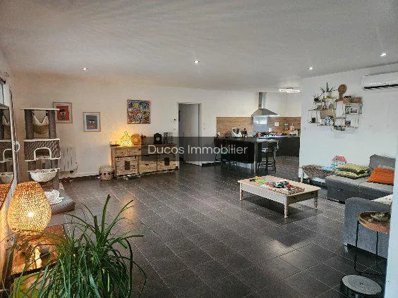 Maison contemporaine proche de Marmande avec grand garage et terrain clos 