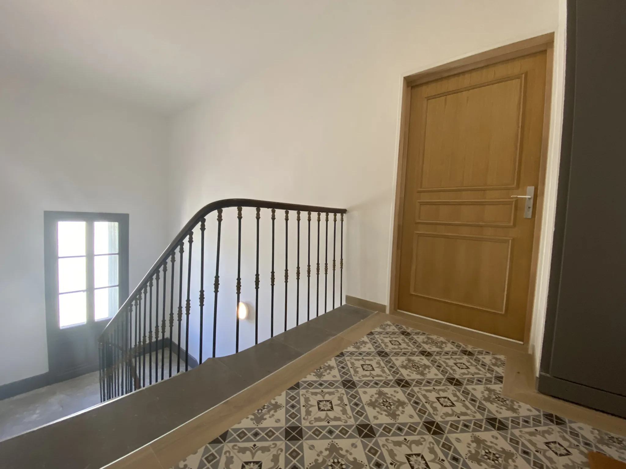 Appartement 4 pièces rénové à Pignan, exposé sud, avec balcon et duplex