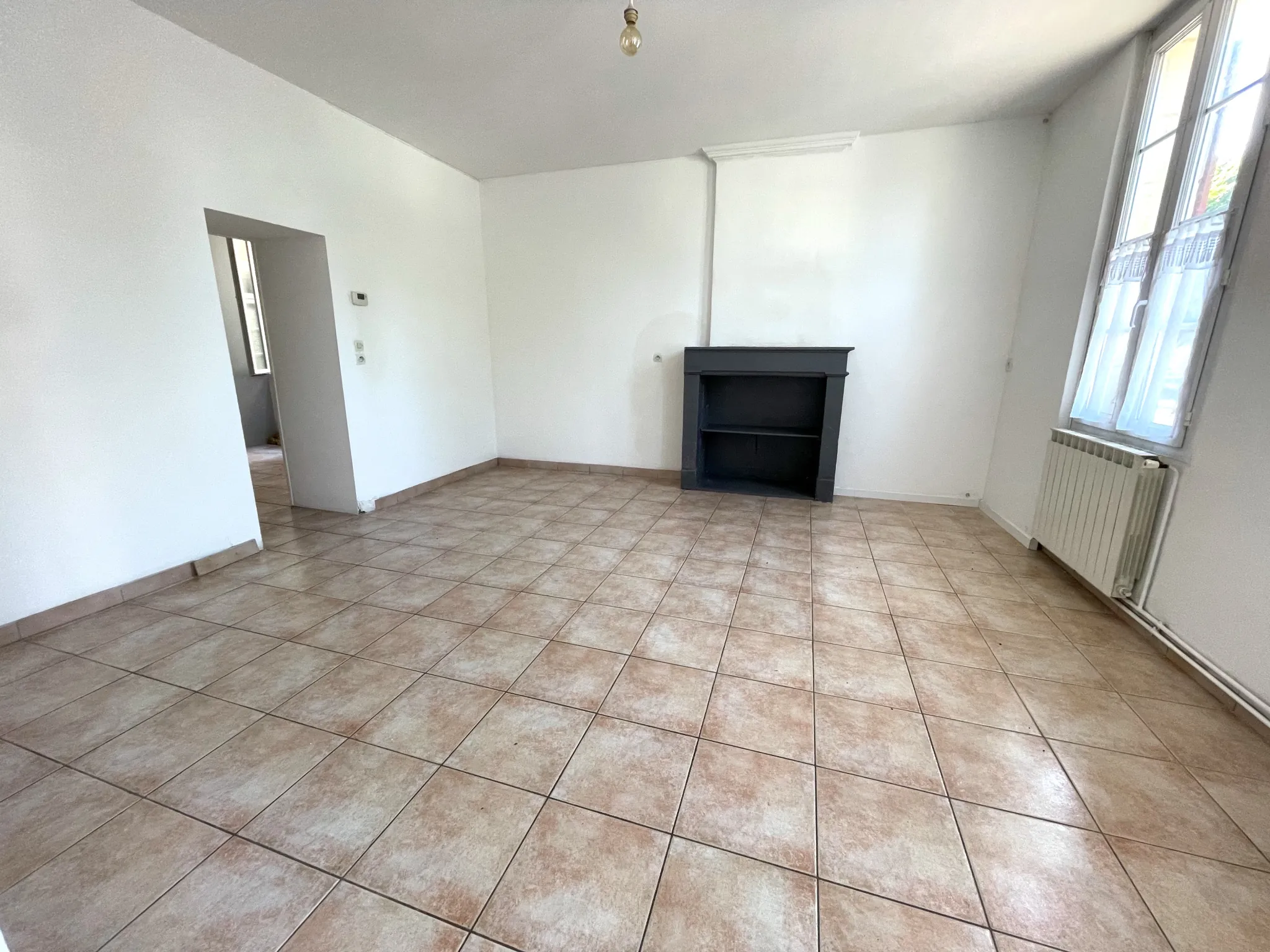 Maison avec vue sur la Charente à Saint-Savinien - 103 m² avec dépendance 