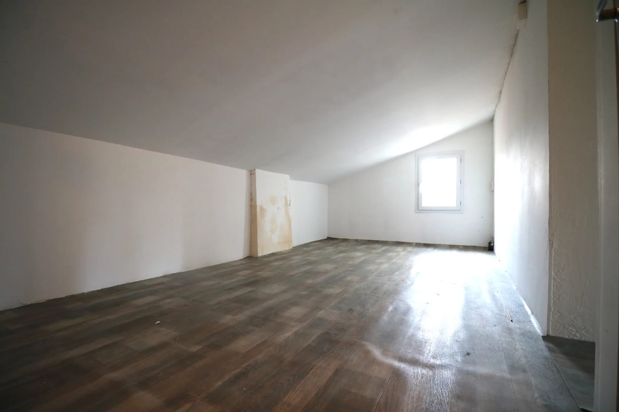 Maison avec vue sur la Charente à Saint-Savinien - 103 m² avec dépendance 