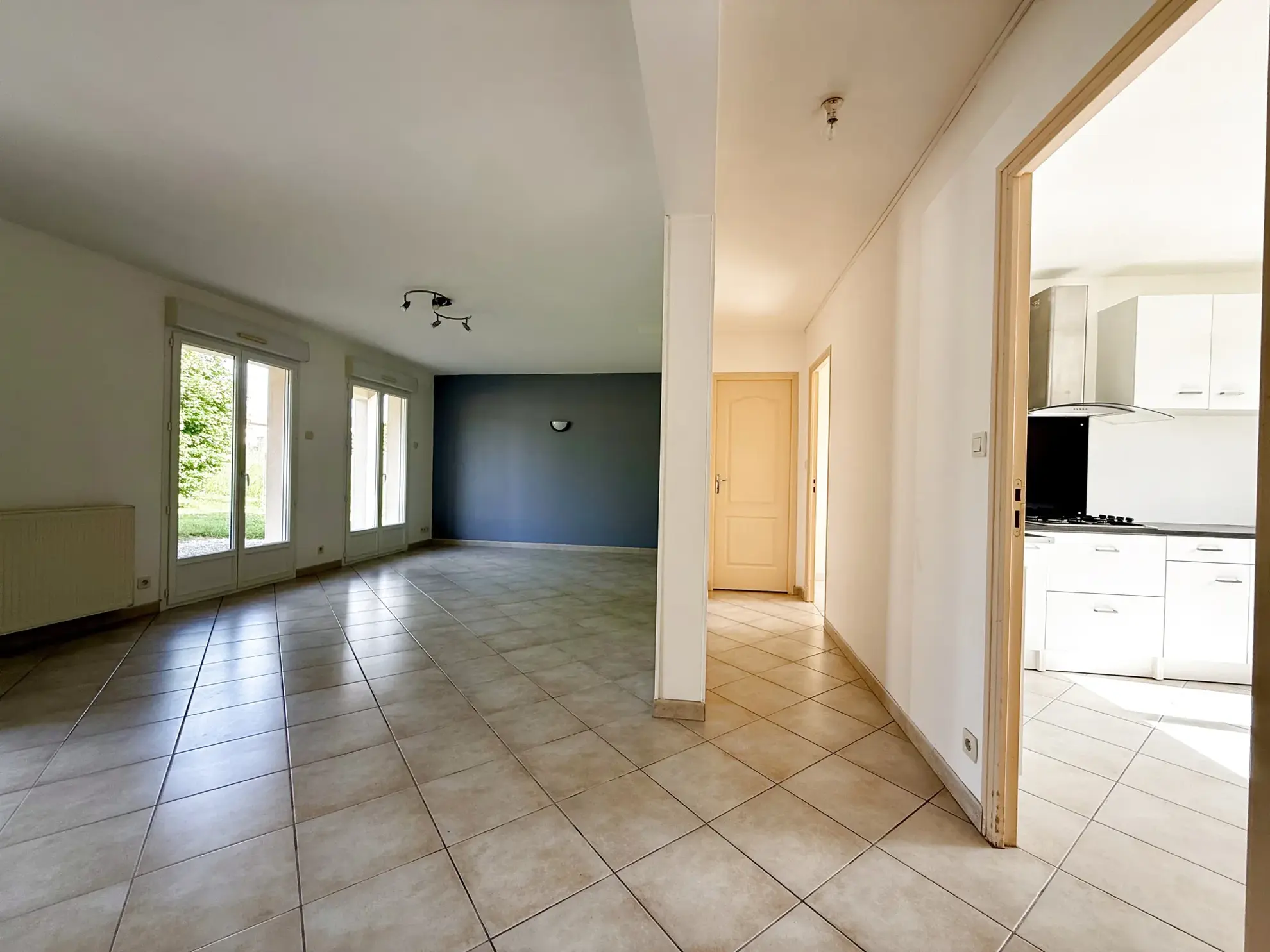 Maison de plain-pied à vendre à Rumilly-lès-Vaudes, 77 m² avec terrain de 1245 m² 