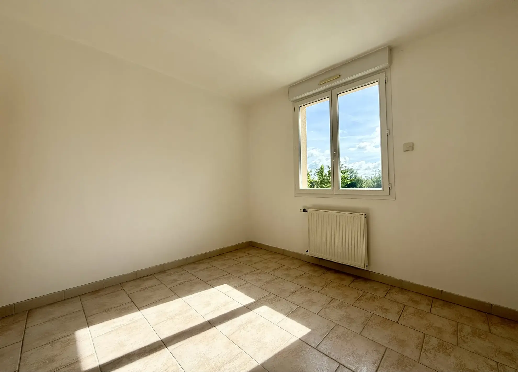 Maison de plain-pied à vendre à Rumilly-lès-Vaudes, 77 m² avec terrain de 1245 m² 