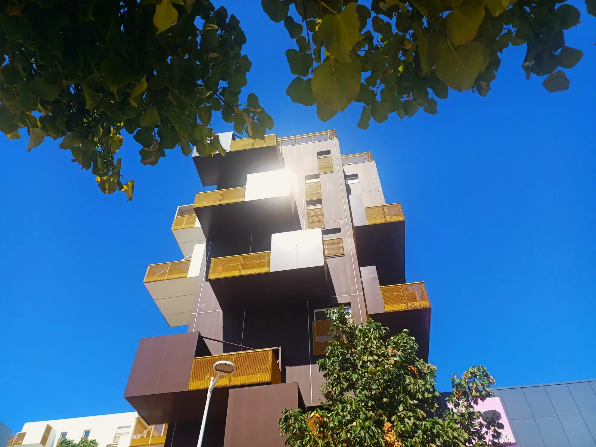 Appartement T3 avec Terrasse, Garage et Box Moto à La Valette du Var