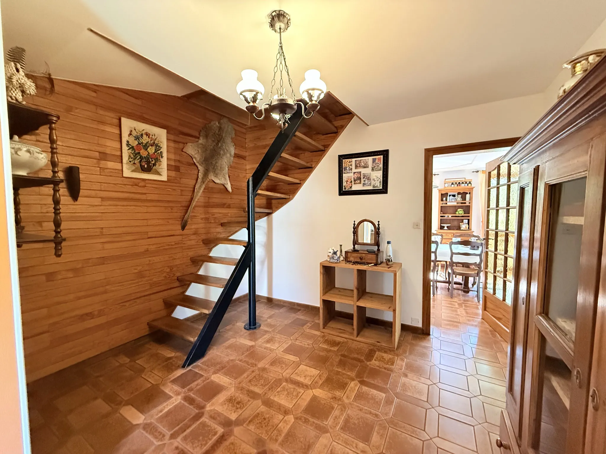 Maison à vendre à Saint-Jean-de-Maurienne avec jardin et fort potentiel 