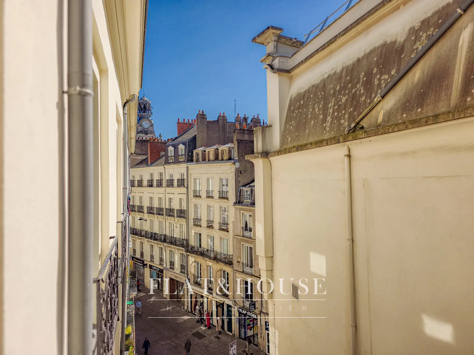 Appartement T2 rénové de 50m² au centre de Nantes, lumineux et idéal pour investisseurs ou étudiants 
