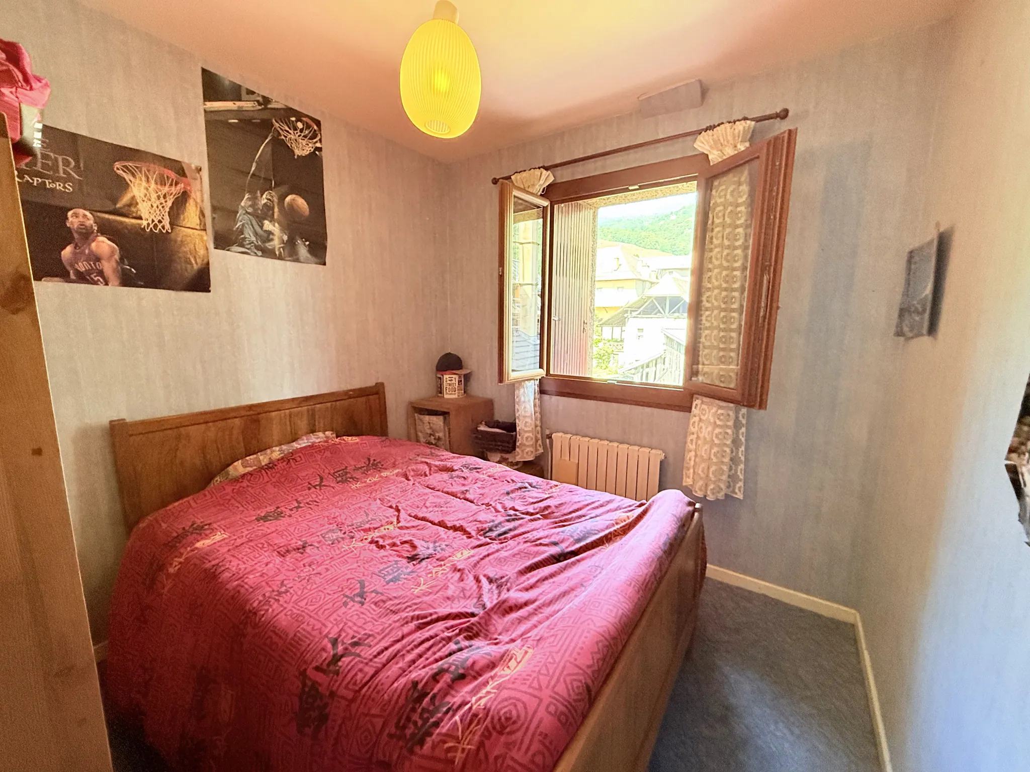 Maison à vendre à Saint-Jean-de-Maurienne avec jardin et fort potentiel 