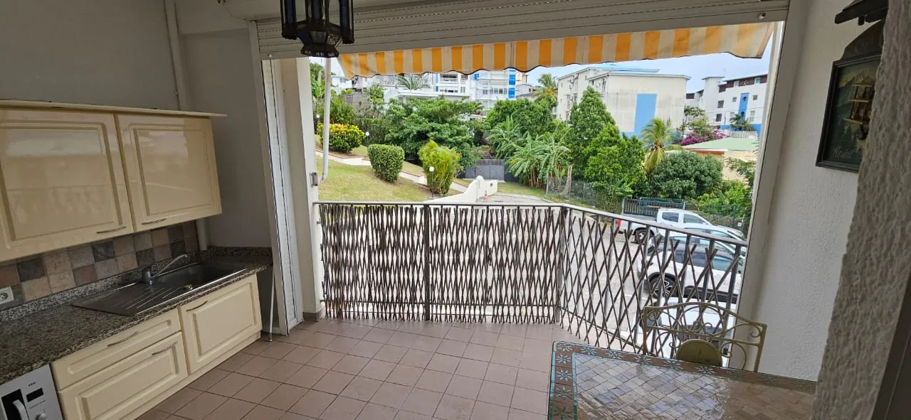 Studio à 200m de la plage de l’Anse Mitan à Trois-Îlets 