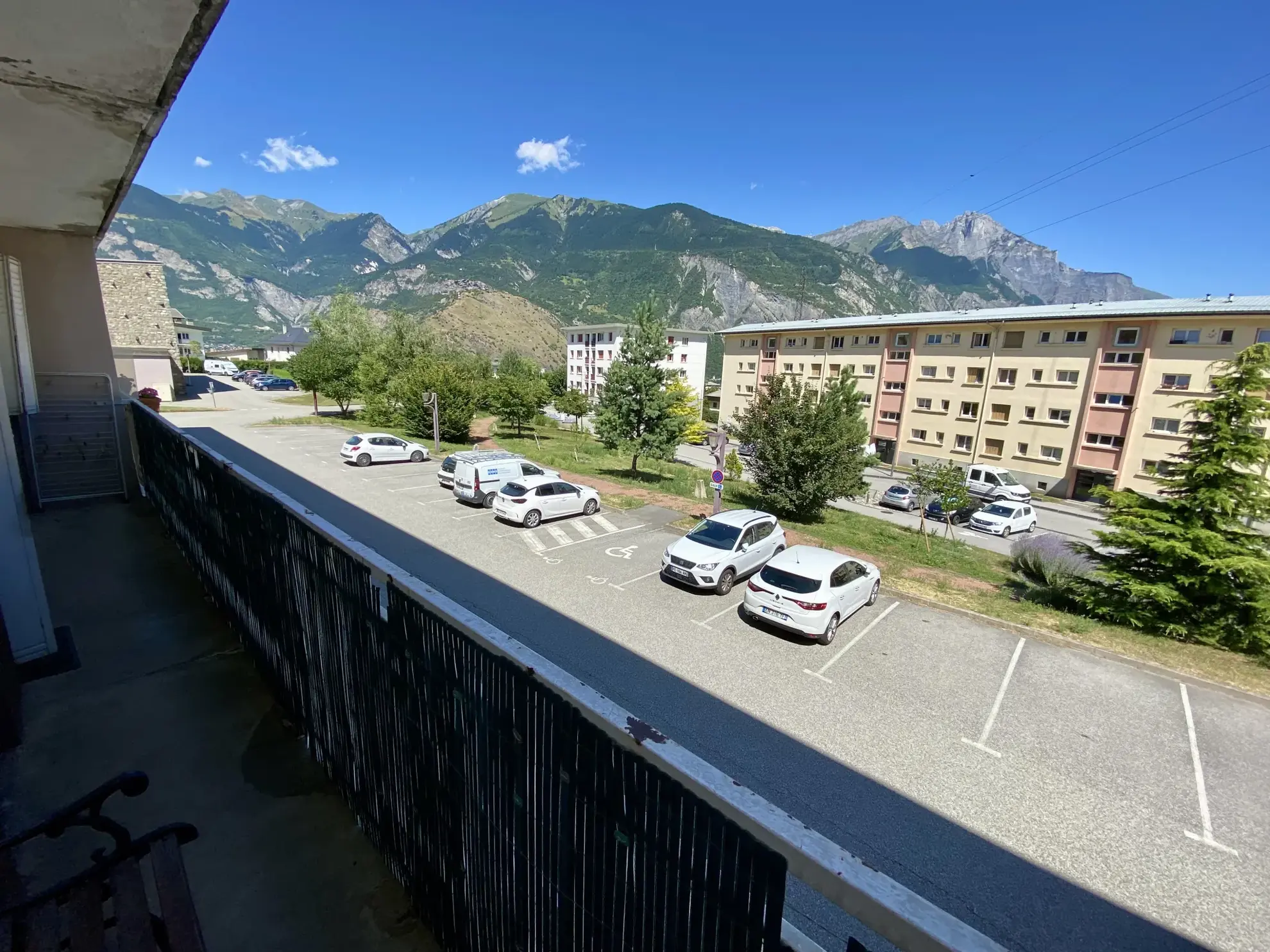 Appartement T3 à vendre à Saint-Jean-de-Maurienne - 63,45 m² avec balcon et garage 