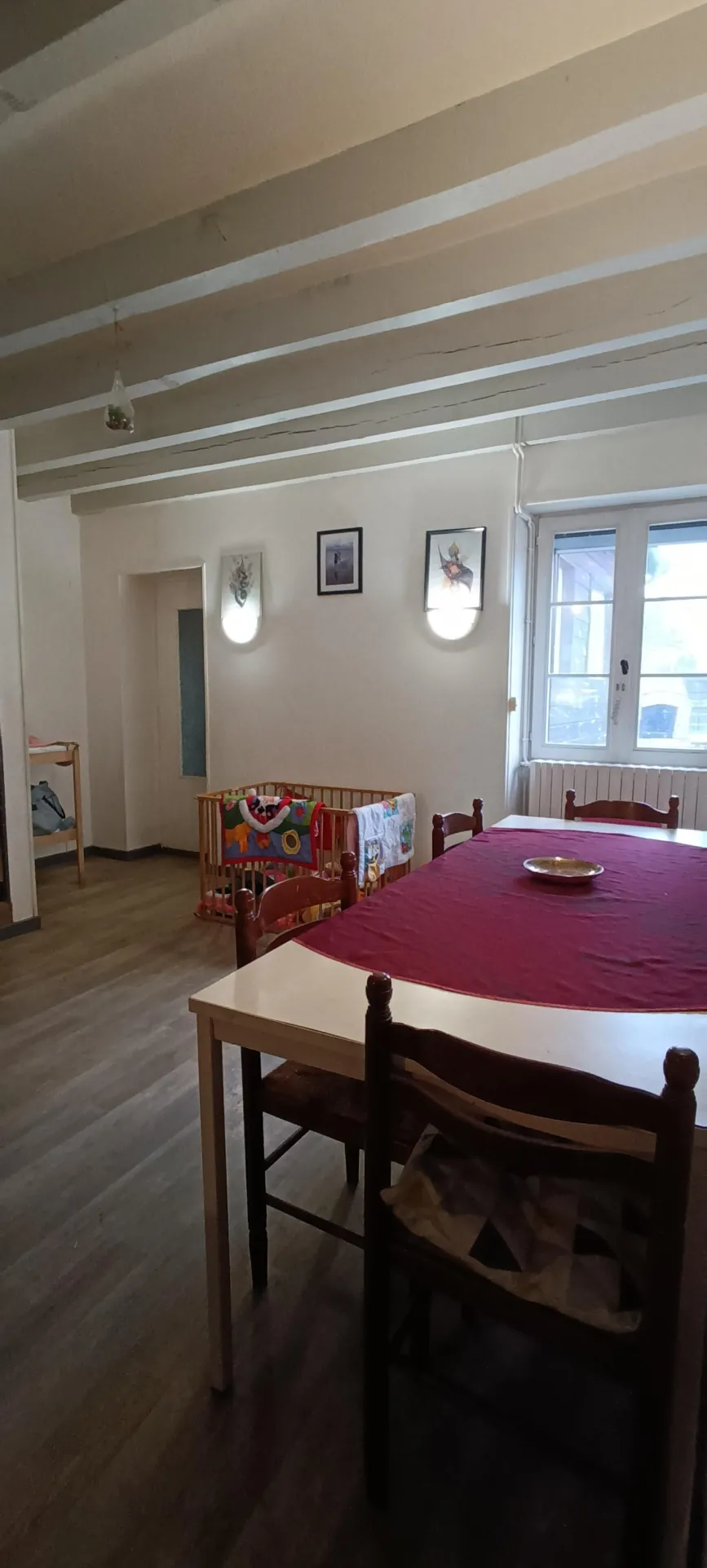 Grande maison familiale à Vierzon avec jardin et terrasse - parfait pour investissement 