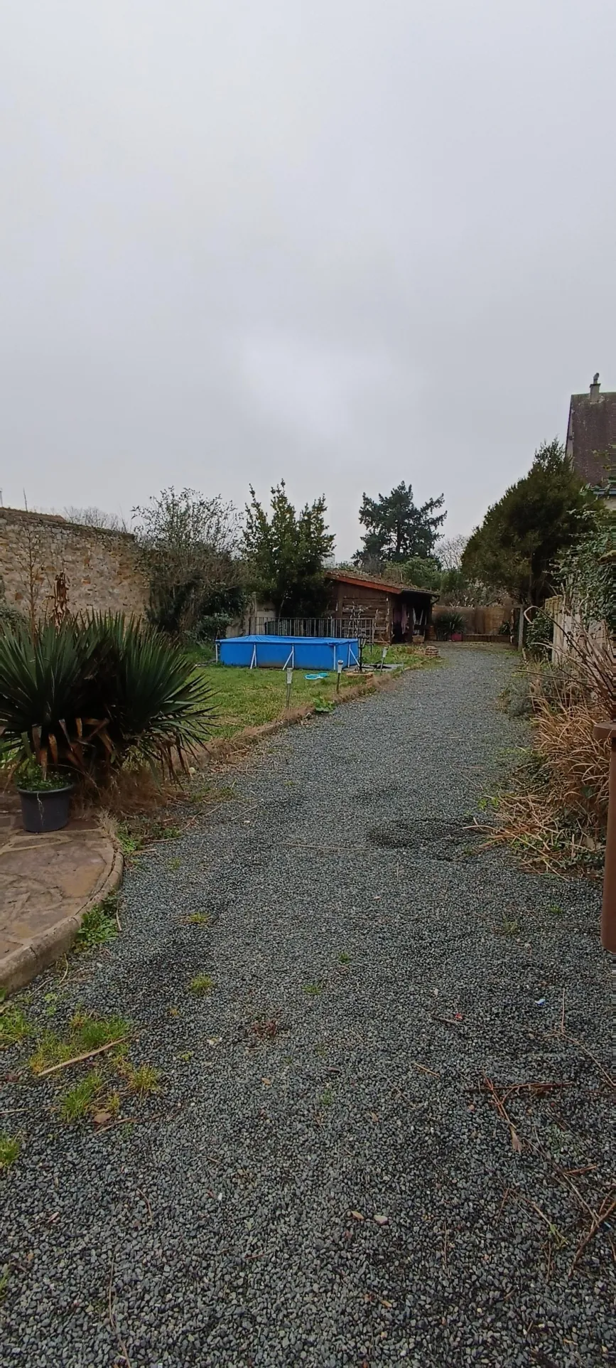 Grande maison familiale à Vierzon avec jardin et terrasse - parfait pour investissement 