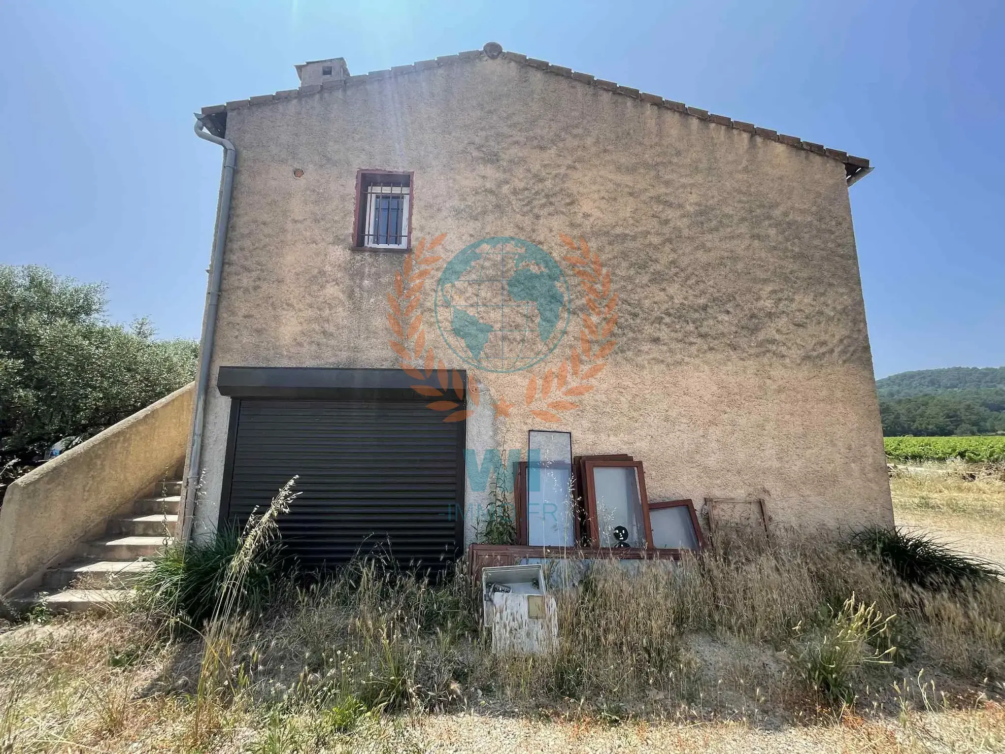 Villa indépendante à rénover à Figanères dans le Var – Opportunité d'investissement 