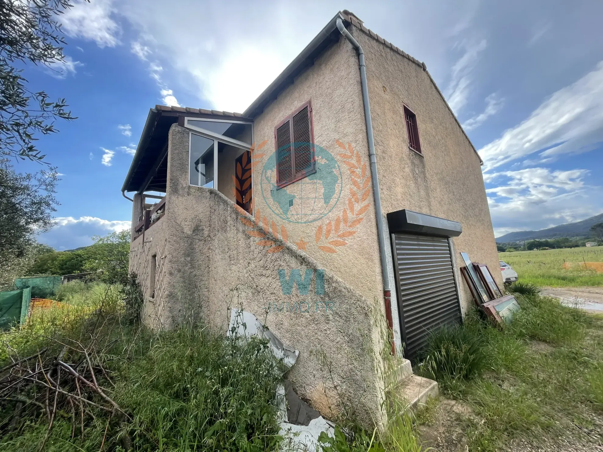 Villa indépendante à rénover à Figanères dans le Var – Opportunité d'investissement 