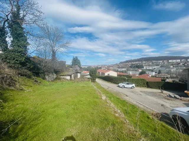 À vendre maison de 4 pièces à Matha, 17160, avec garage et terrain de 250 m² 