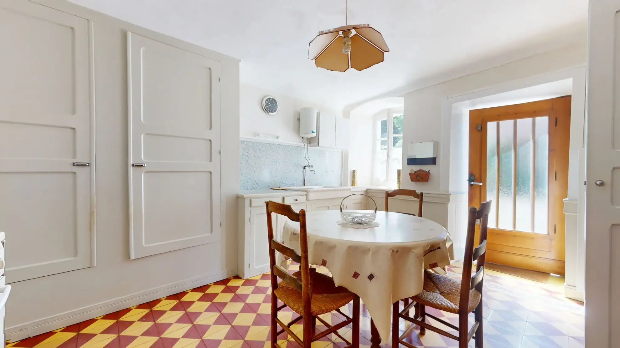 Maison en pierre à Pagney avec jardin et grange | Immobilier calme 