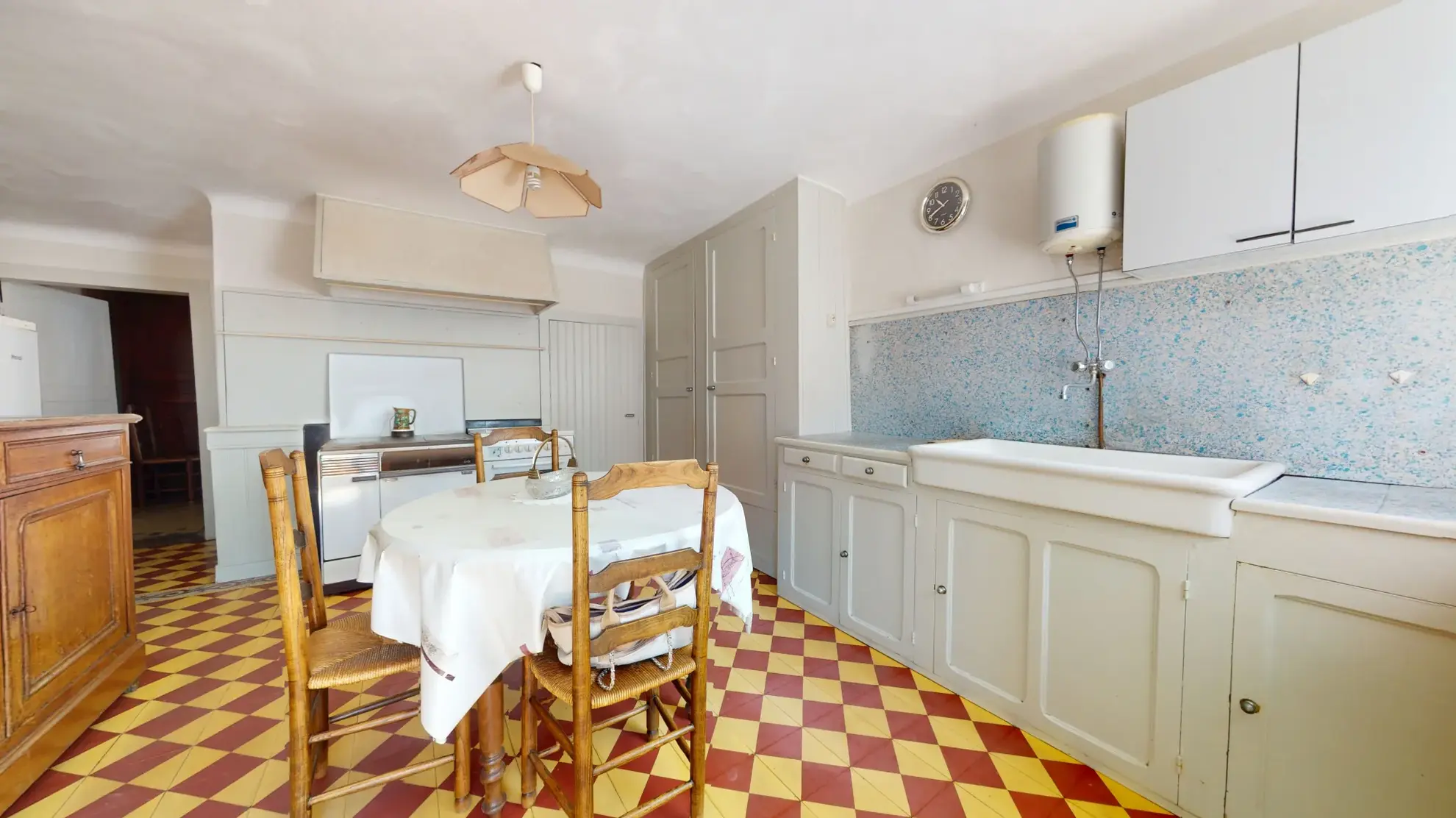 Maison en pierre à Pagney avec jardin et grange | Immobilier calme 