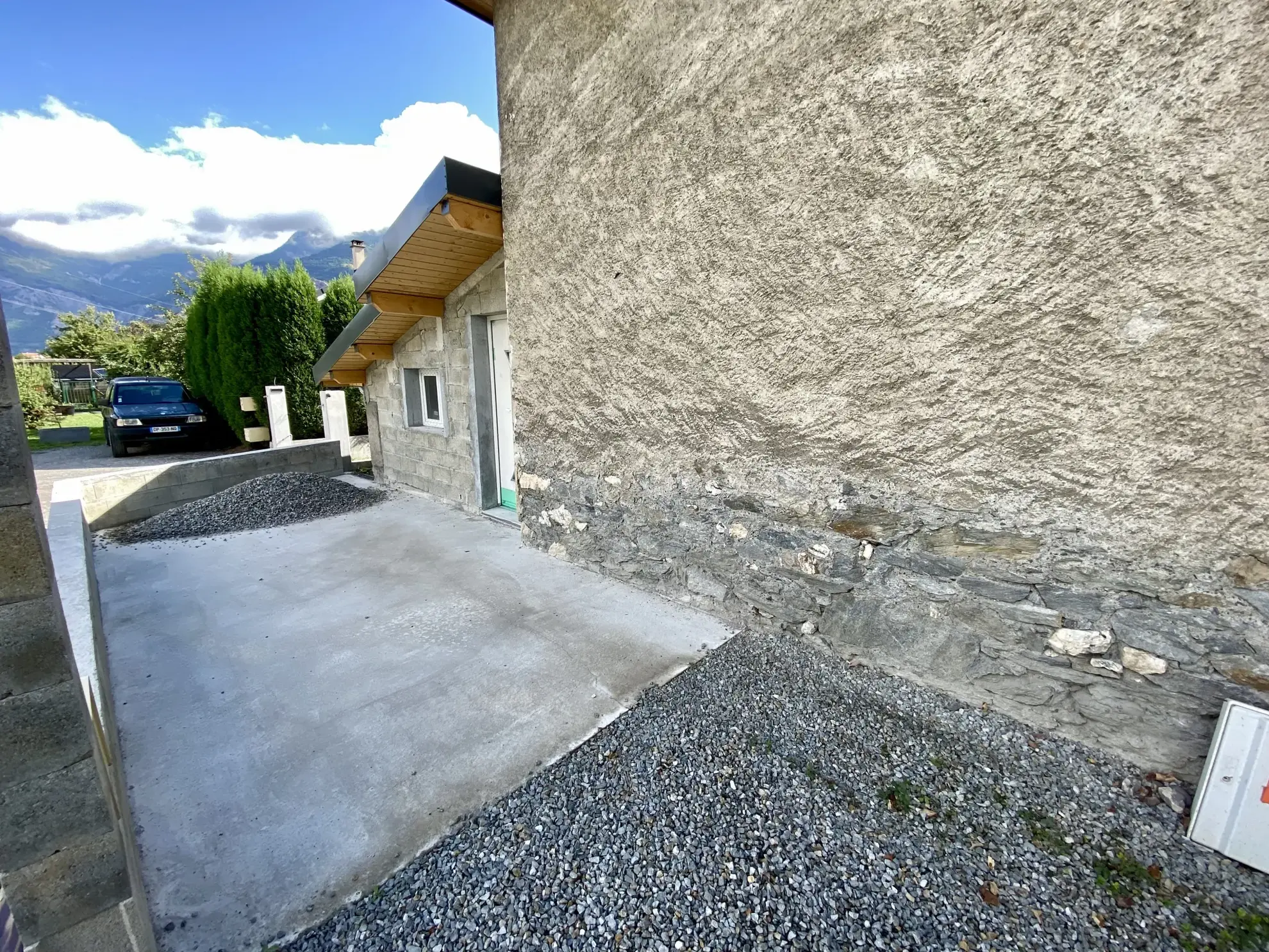 À vendre maison en cours de rénovation à Saint-Jean-de-Maurienne 