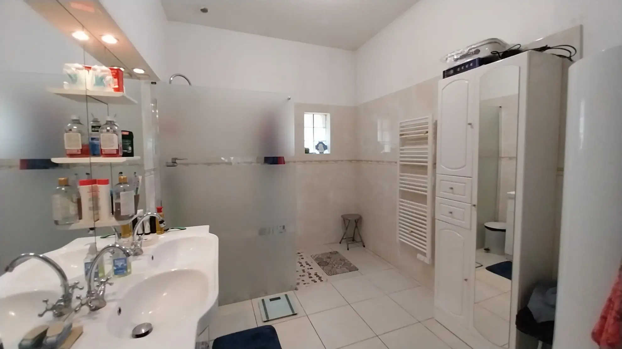 Maison à vendre de 2 hectares avec dépendances près de Périgueux 