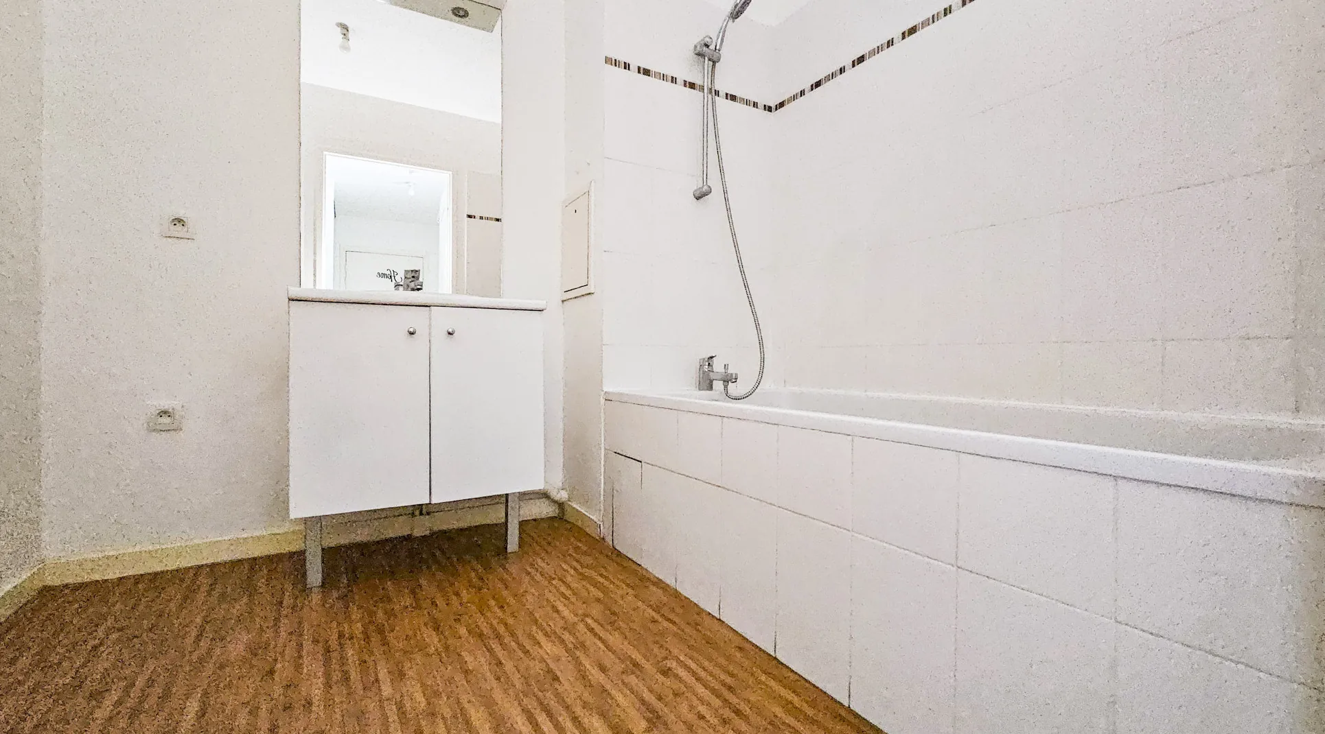 Bel appartement F3 avec terrasse, jardin et parking à Sartrouville 