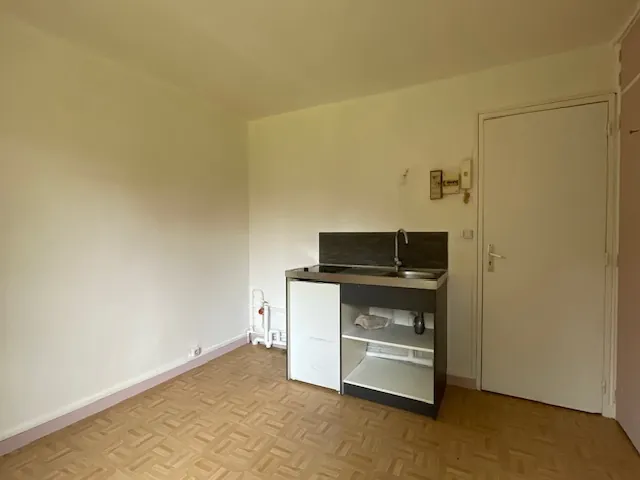 Studio à vendre à Saint-Germain-en-Laye, 11 m², résidence calme 