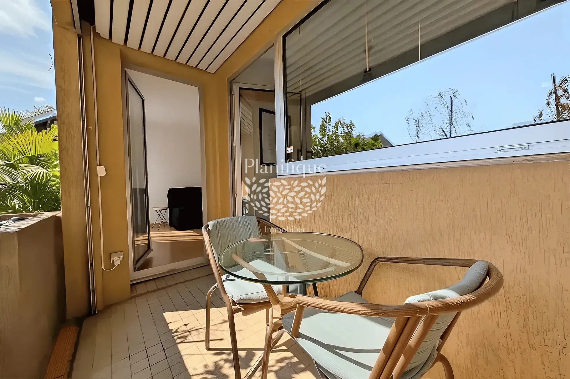 Studio lumineux avec terrasse, cave et parking à Annecy-le-Vieux 