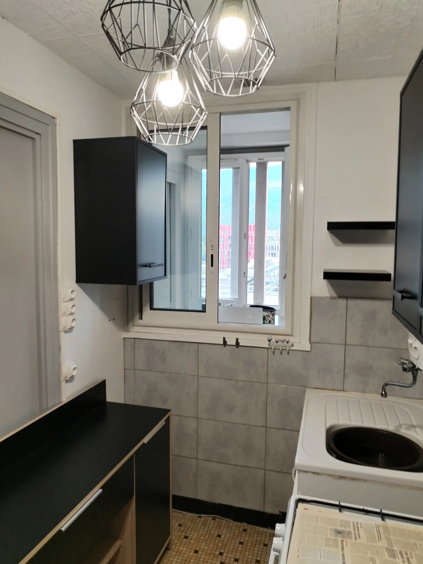 Appartement T2 à Grenoble avec parking, proche transports et écoles 